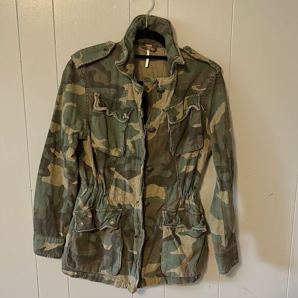 Free People Camo Jacket Size XS - Picture 1 of 2
